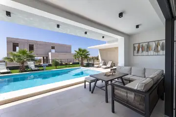 Spacious Family Villa with Pool in Primošten