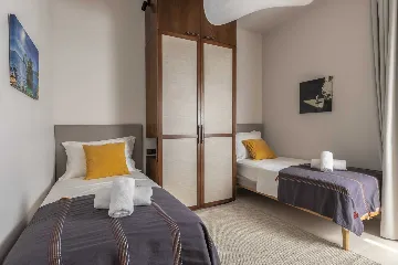 Spacious Villa Retreat with 4 Bedrooms in Podgora