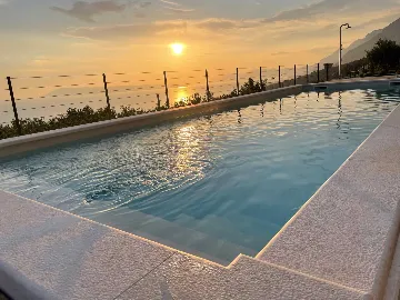 Spacious Villa Retreat with 4 Bedrooms in Podgora