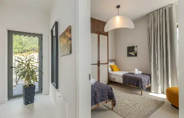 Spacious Villa Retreat with 4 Bedrooms in Podgora