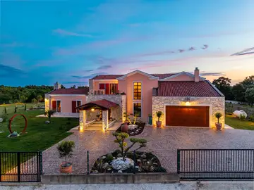 Spacious 4-Bedroom Villa Escape in Barban