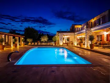 Spacious 4-Bedroom Villa Escape in Barban