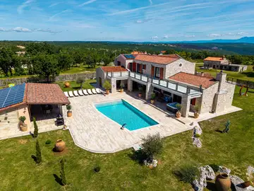 Spacious 4-Bedroom Villa Escape in Barban