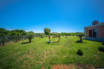 Spacious 4-Bedroom Villa Escape in Barban