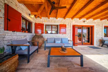 Spacious 4-Bedroom Villa Escape in Barban