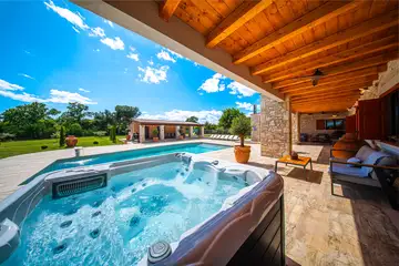 Spacious 4-Bedroom Villa Escape in Barban