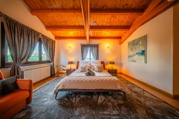 Spacious 4-Bedroom Villa Escape in Barban