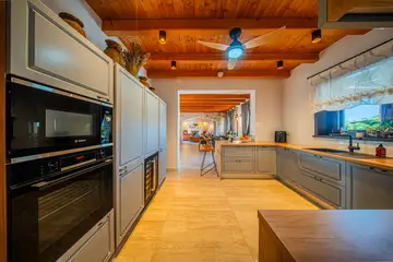 Spacious 4-Bedroom Villa Escape in Barban