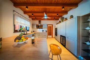 Spacious 4-Bedroom Villa Escape in Barban