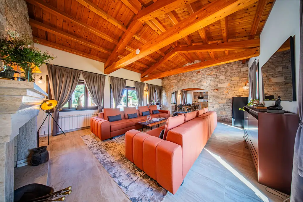 Spacious 4-Bedroom Villa Escape in Barban