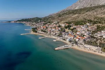 Beachfront Villa with Pool in Duće