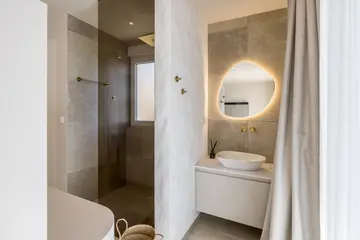 Beachfront Villa with Pool in Duće