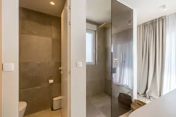 Beachfront Villa with Pool in Duće