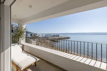 Beachfront Villa with Pool in Duće