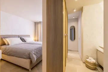 Beachfront Villa with Pool in Duće