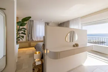 Beachfront Villa with Pool in Duće