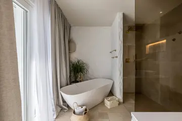 Beachfront Villa with Pool in Duće