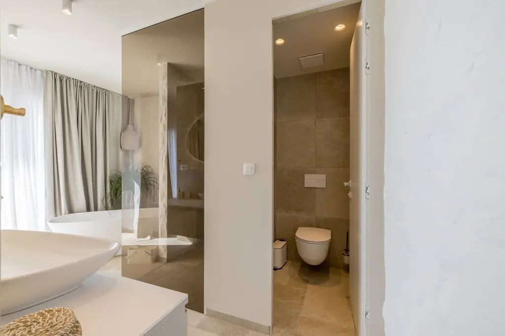 Beachfront Villa with Pool in Duće