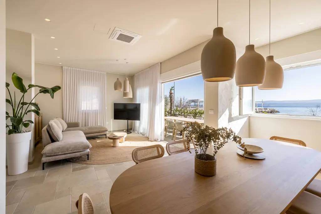 Beachfront Villa with Pool in Duće
