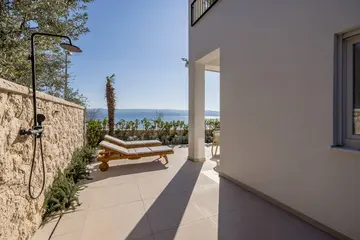 Beachfront Villa with Pool in Duće