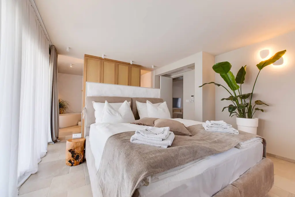 Beachfront Villa with Pool in Duće