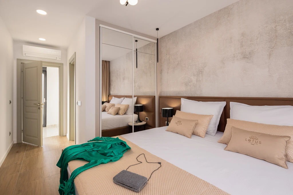 Modern Villa with Heated Pool and Sea View in Kaštel Sućurac