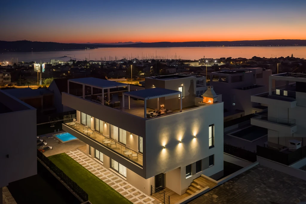 Modern Villa with Heated Pool and Sea View in Kaštel Sućurac