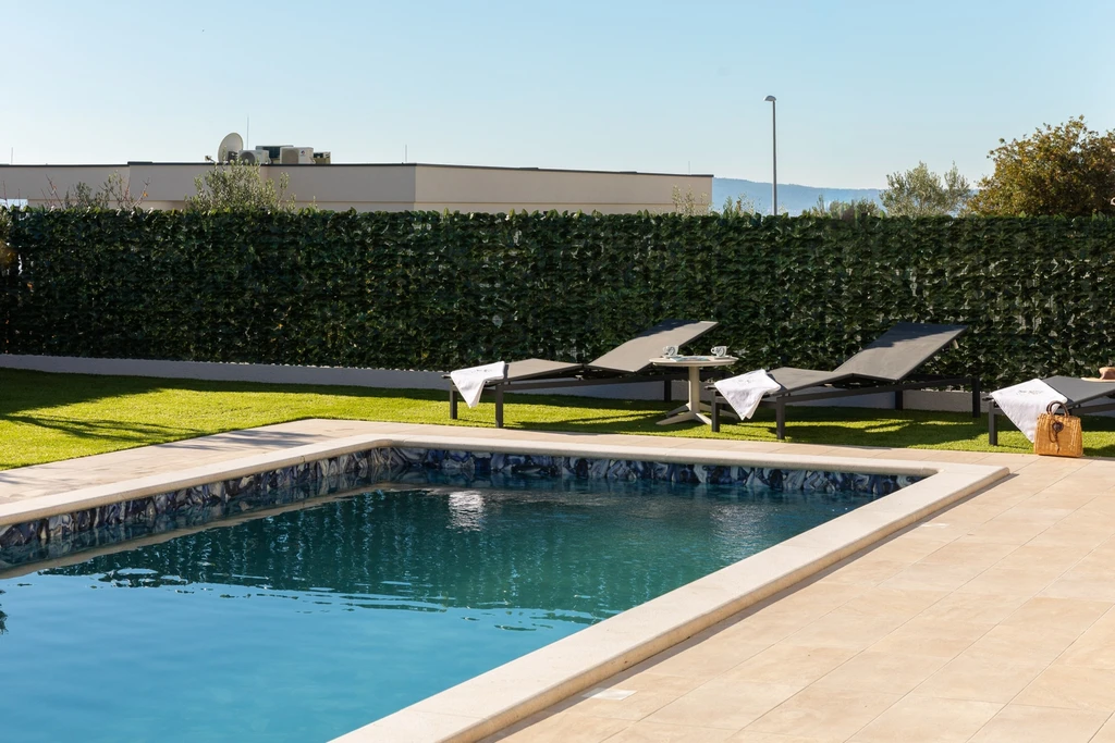 Modern Villa with Heated Pool and Sea View in Kaštel Sućurac