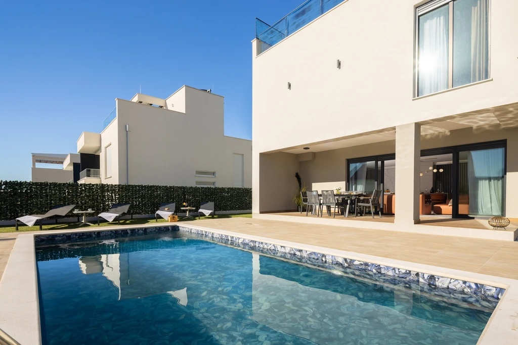 Modern Family Villa with Heated Pool in Kaštel Sućurac