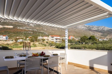 Modern Family Villa with Heated Pool in Kaštel Sućurac