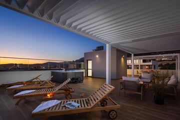 Contemporary Villas Retreat with Pool in Kaštel Sućurac