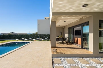 Contemporary Villas Retreat with Pool in Kaštel Sućurac