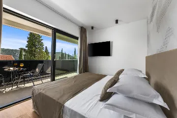 Modern 4-Bedroom Villa Retreat in Slano