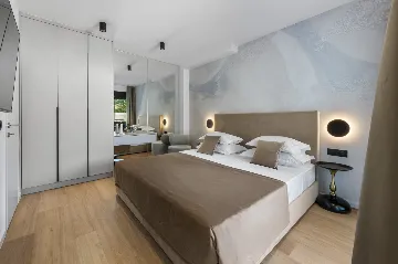 Modern 4-Bedroom Villa Retreat in Slano