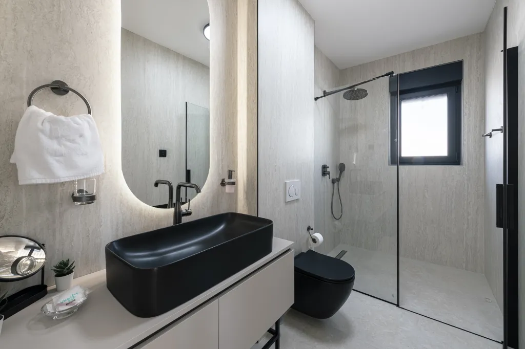 Modern 4-Bedroom Villa Retreat in Slano