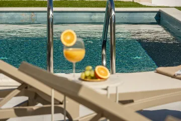 Modern 4-Bedroom Villa Retreat in Slano