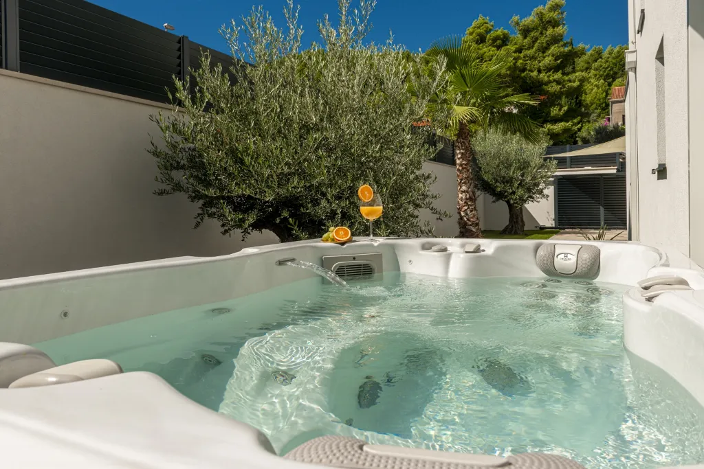 Modern 4-Bedroom Villa Retreat in Slano