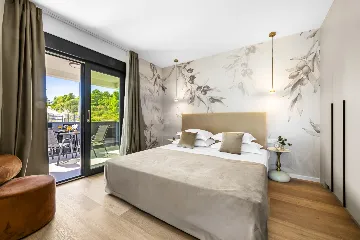 Spacious 4-Bedroom Villa Retreat in Slano