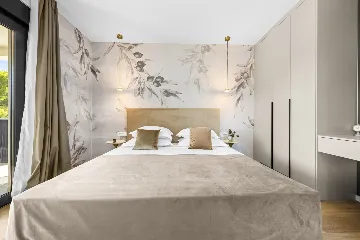 Spacious 4-Bedroom Villa Retreat in Slano