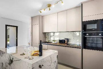 Spacious 4-Bedroom Villa Retreat in Slano