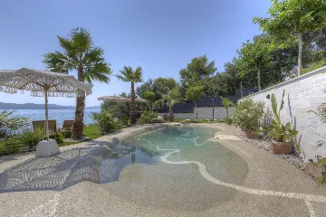 Spacious Beachfront Villa with Pool in Trogir