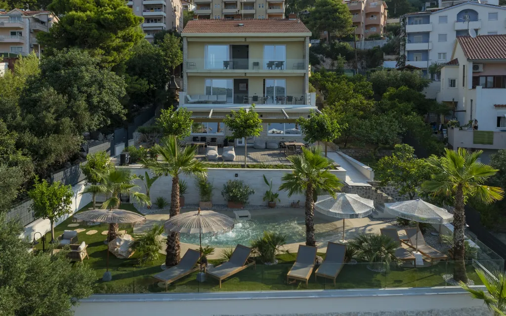 Spacious Beachfront Villa with Pool in Trogir