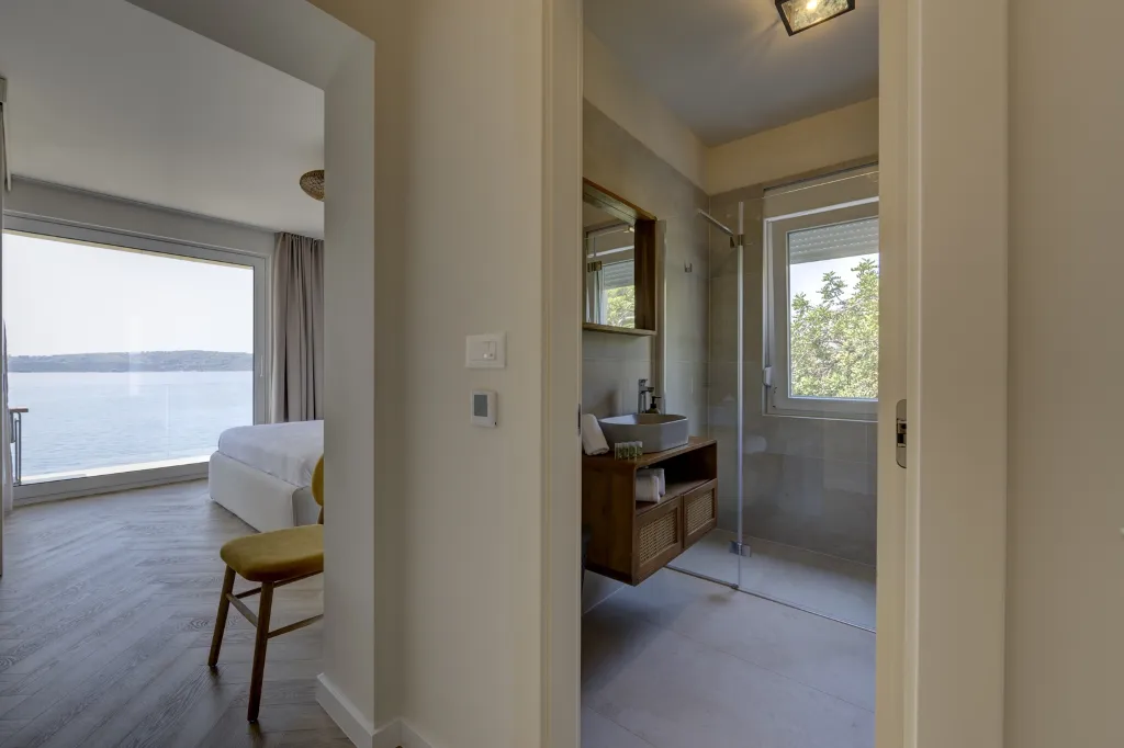 Spacious Beachfront Villa with Pool in Trogir