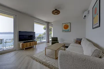 Spacious Beachfront Villa with Pool in Trogir