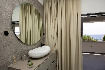 Modern Villa Retreat with Garden in Okrug Gornji