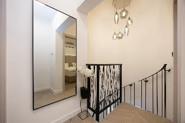 Modern Villa Retreat with Garden in Okrug Gornji