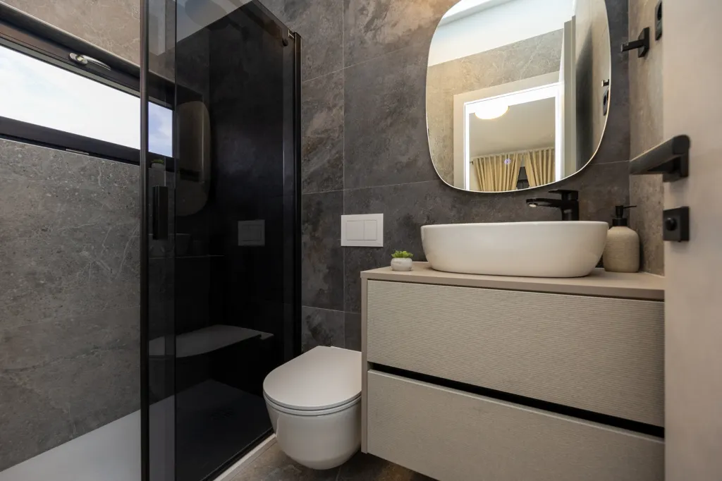 Modern Villa Retreat with Garden in Okrug Gornji