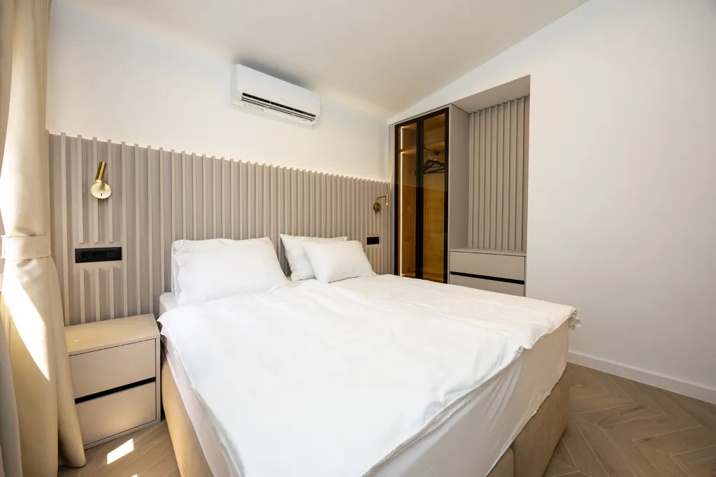 Modern Villa Retreat with Garden in Okrug Gornji
