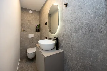 Modern Villa Retreat with Garden in Okrug Gornji