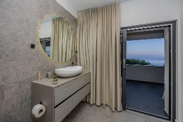 Modern Villa Retreat with Garden in Okrug Gornji